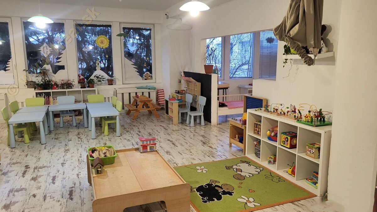 Komerčné priestory, škôlka, Banská Bystrica, Mládežnícka [671]