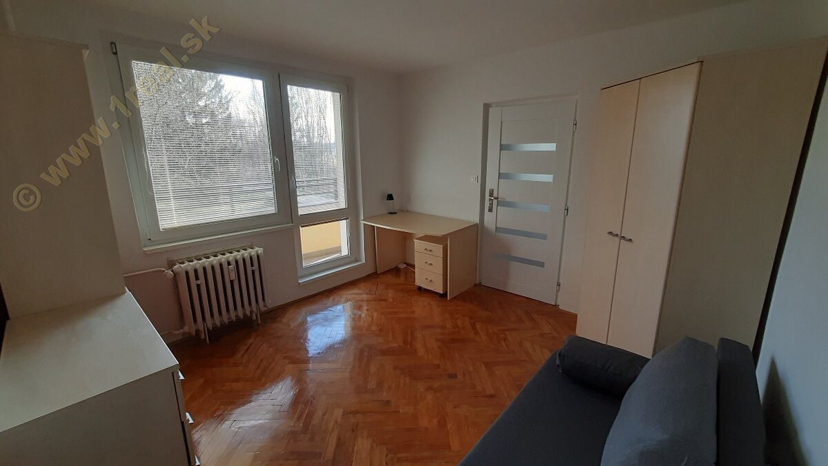 1-izbový byt, Banská Bystrica, Bakossova [699]
