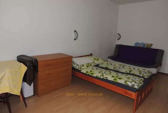 2-izbový byt, Banská Bystrica, Švermova [558]