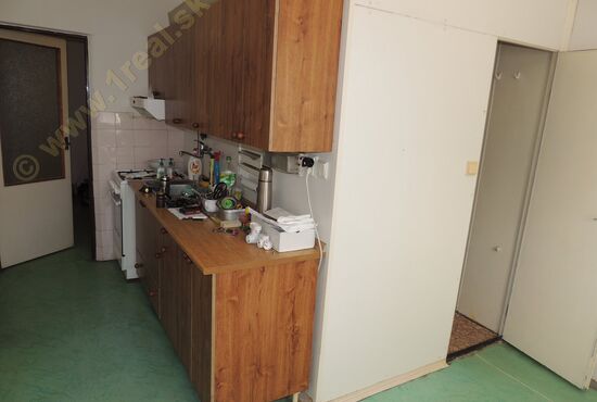 4-izbový byt, Banská Bystrica, Internátna [688]