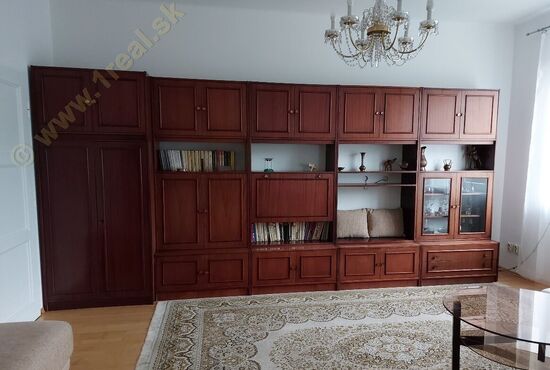 3-izbový byt, Banská Bystrica, Hronské predm. [683]
