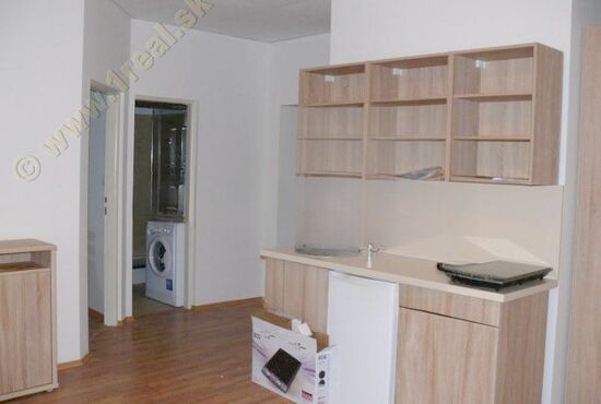 2-izbový byt, Banská Bystrica, Dolná Strieborná [698]