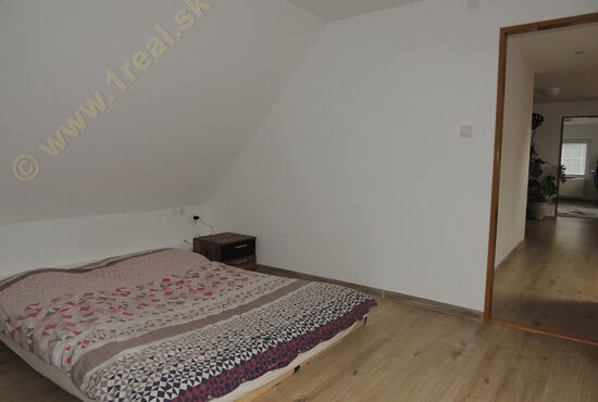 Rodinný dom, RD, Badín [734]