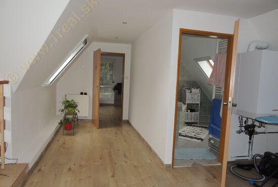 Rodinný dom, RD, Badín [734]