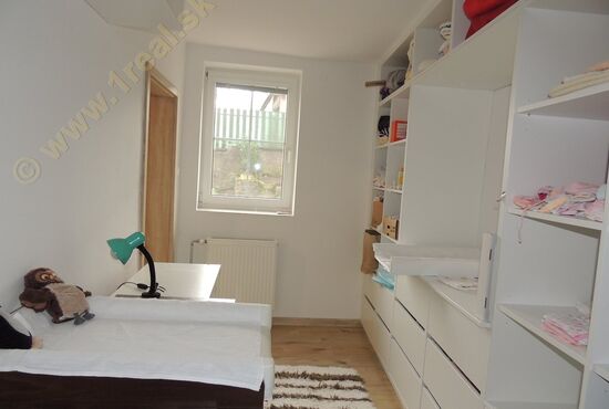 Rodinný dom, RD, Badín [734]