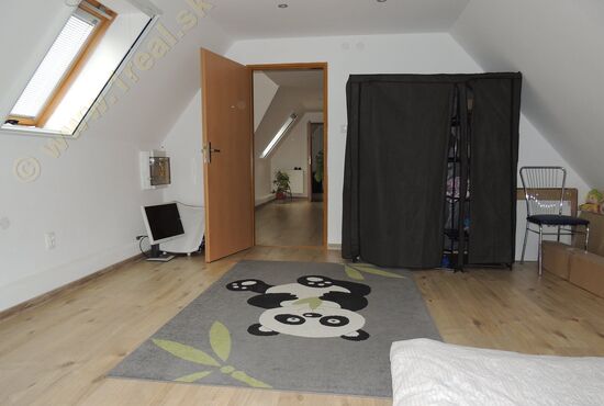 Rodinný dom, RD, Badín [734]