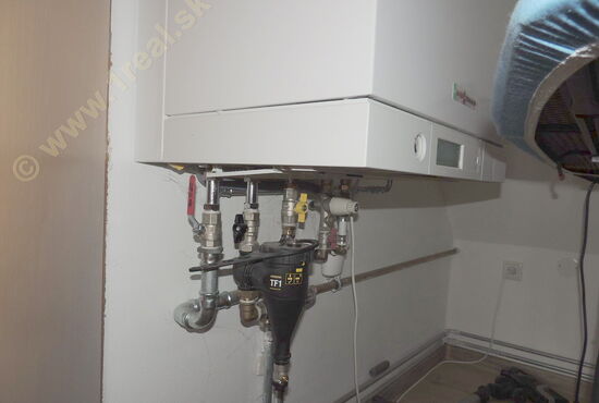 Rodinný dom, RD, Badín [734]